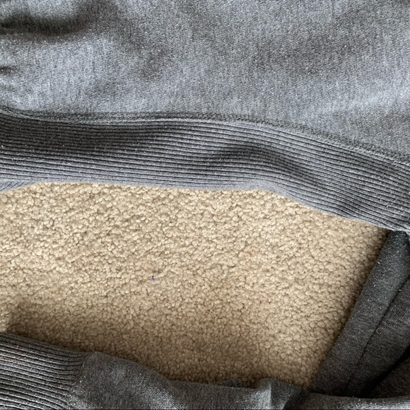 Guess Jeans Sweater - Picture 6 of 6